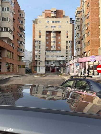 Vand Apartament in Centru pe strada BULEVARDUL UNIRI ETAJ 2 - 2