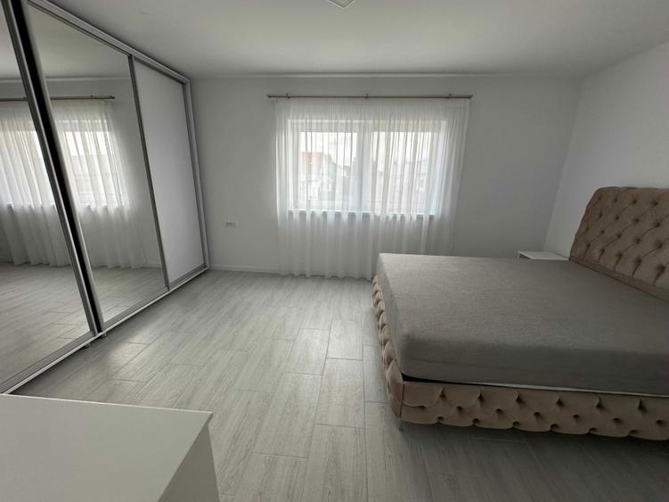 Casa cuplata pe colt De inchiriat - 3