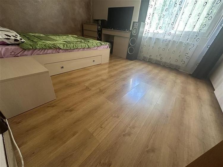 Mobilat și utilat cu 2 balcoane, modificat ?n 3 camere, aproape de Piaț - 1