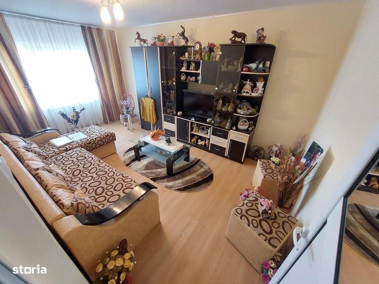 Vand apartament 2 camere etaj 3 Centru in spate la Casa de cultura - 6