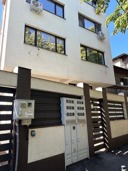 Apartament 4 Camere Pe 3 Niveluri+Curte 40 mp2 , Metrou Crangasi , Particular - 3