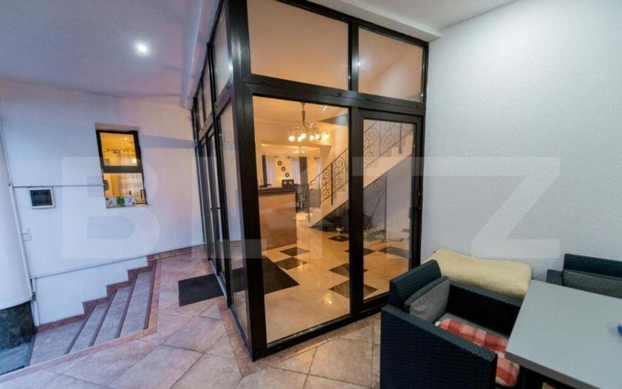 Casa / Vila, 240 mp, zona Cristian Brasov - 1