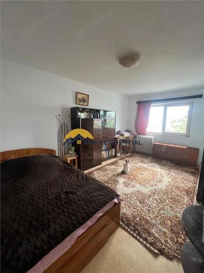 Berceni-Huedin,apartament 2 camere decomandat - 1