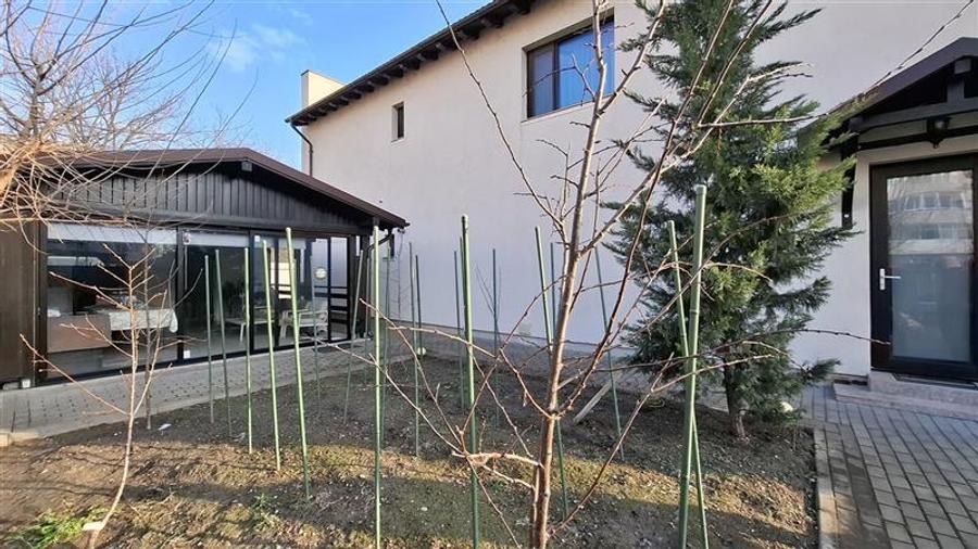 Casa noua + spatiu comercial + spalatorie auto - 17