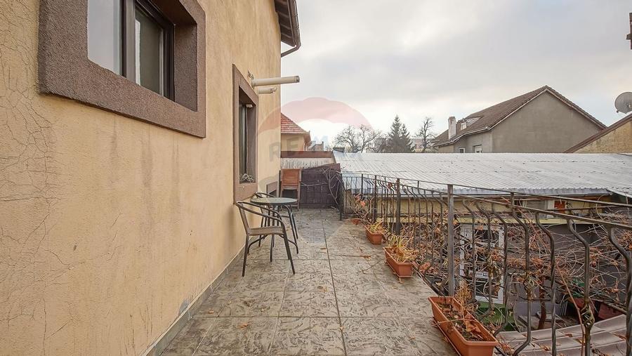 Casa / Vila cu 12 camere de vanzare in zona Astra - 17