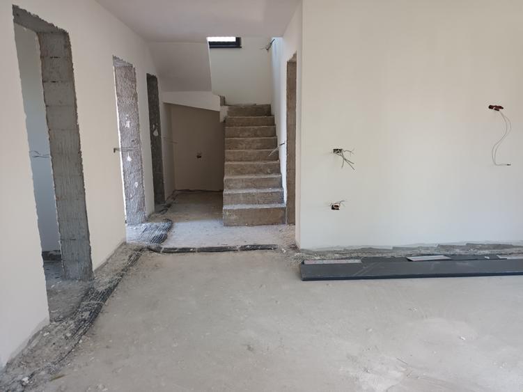 Casa noua, P+E, 5 camere, 2 bai, terasa, teren 400mp, in Lilieci, strada Rozelor - 6