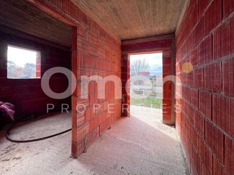 Casa P+M la rosu | 204 mp | 5 ari teren | compartimentare excelenta | Satulung. - 3