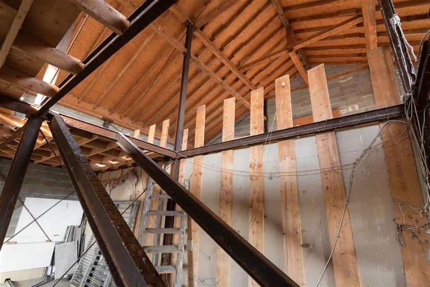 RECO casa Inand la rosu cu teren imens - 17