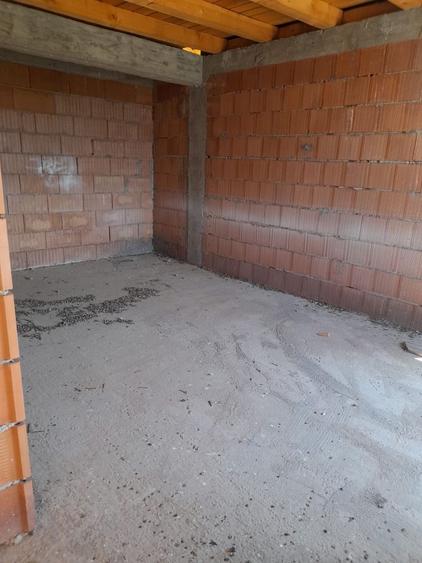 Casă cu 3 camere în Cristian
