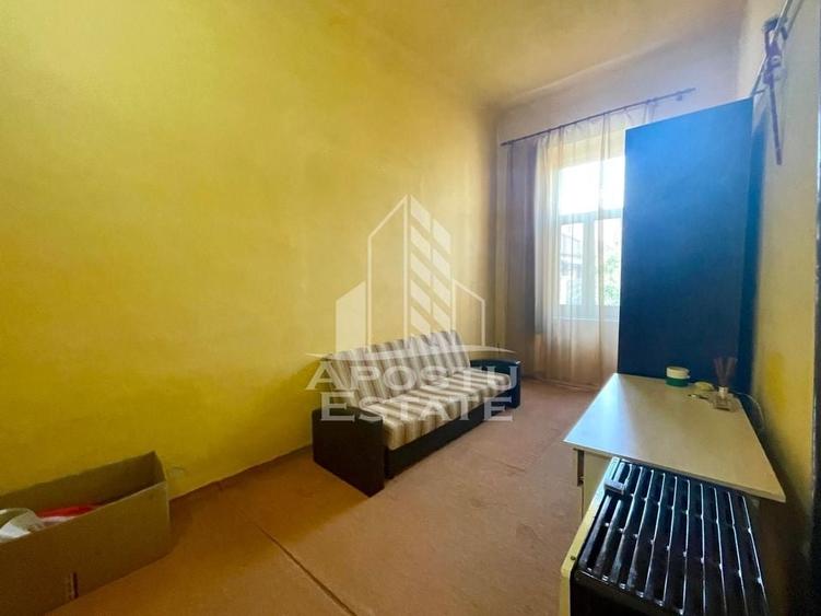 Apartament decomandat, 2 camere curte comuna - Zona Piata Sarbeasca - 5