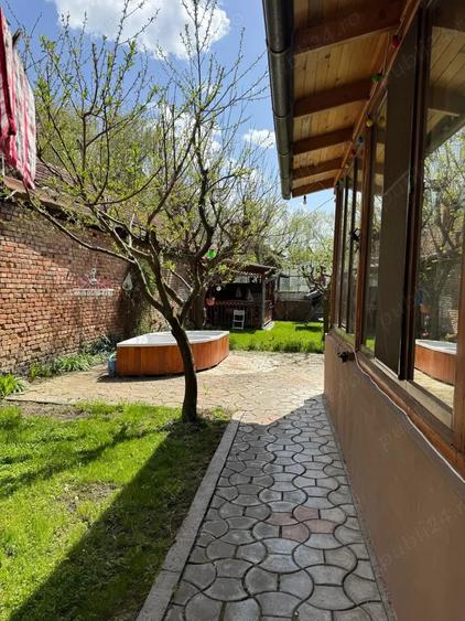 Casa de vanzare, centru, in zona foarte linistita. - 6