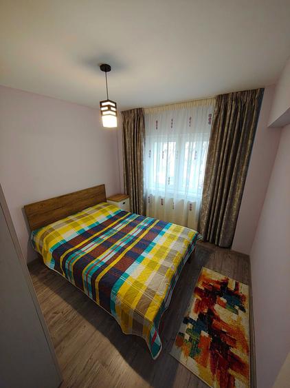 Inchiriez apartament 3 camere - 7