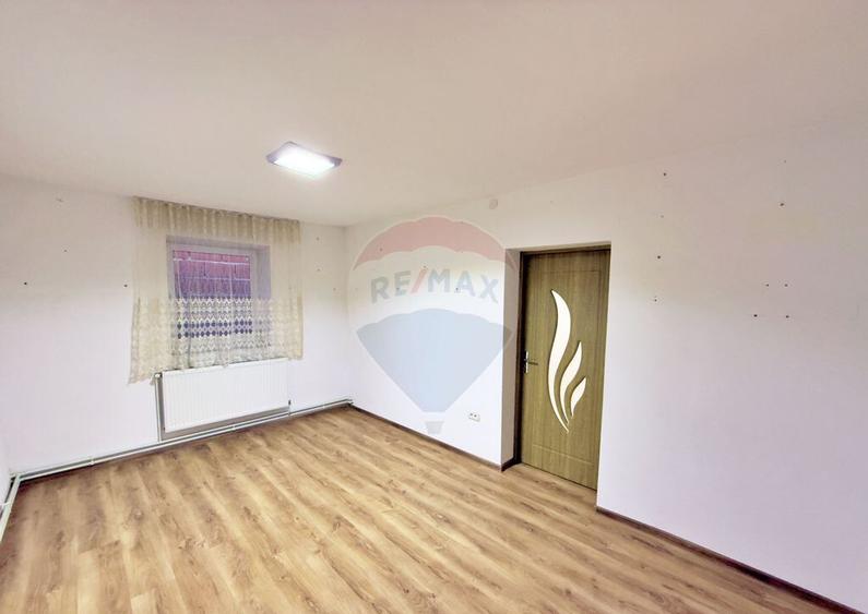 Casa / Vila cu 7 camere de vanzare - 5