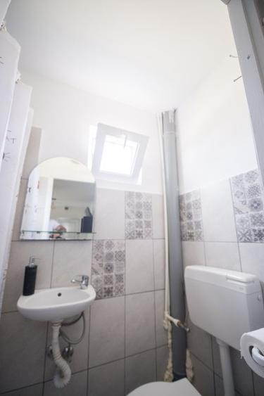 Exclusiv! Pensiune 6 camere - Vama Veche - Centru - 239.000 euro  (Cod E8) - 33