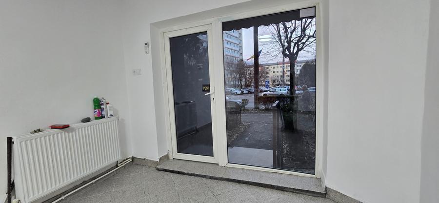 Târgoviște,  micro 6 Bdul Tudor Vladimirescu vsnzare spatiu comercial - 1