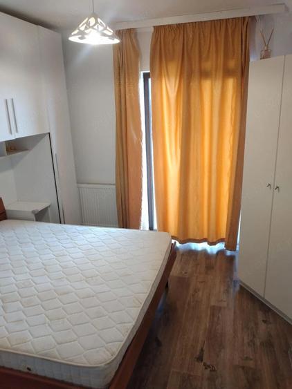 Inchiriez apartament 3 camere - 6