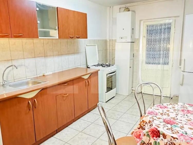 Apartament de inchiriat, 3 camere, 71 mp, parcare, zona USAM - 7