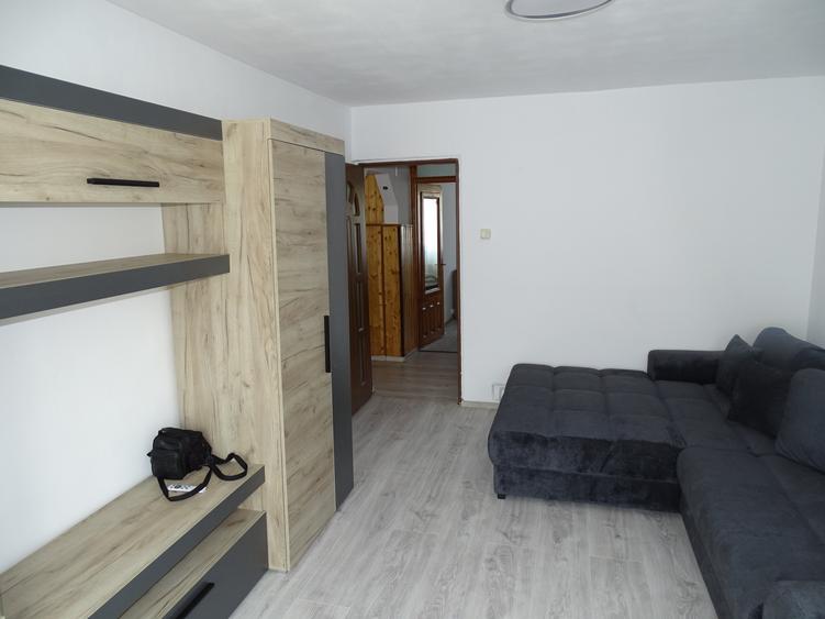 De vanzare ap 2 camere DECOMANDAT in Tractoru aproape de Coresi - 1