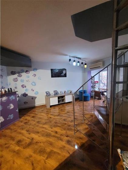 Duplex cu 4 Camere Pozitionat Excelen - Zona Trocadero - 2