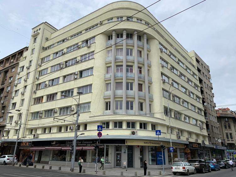 spatiu in cladire de birouri / zona Universitate / 2 camere - 55mp / - 2