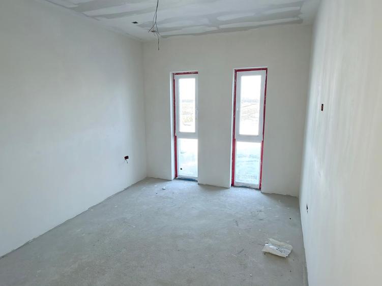 Comision 0 - Dezvoltator 4 cam curte proprie - 160000eur TVA si parcare inclusa! - 8