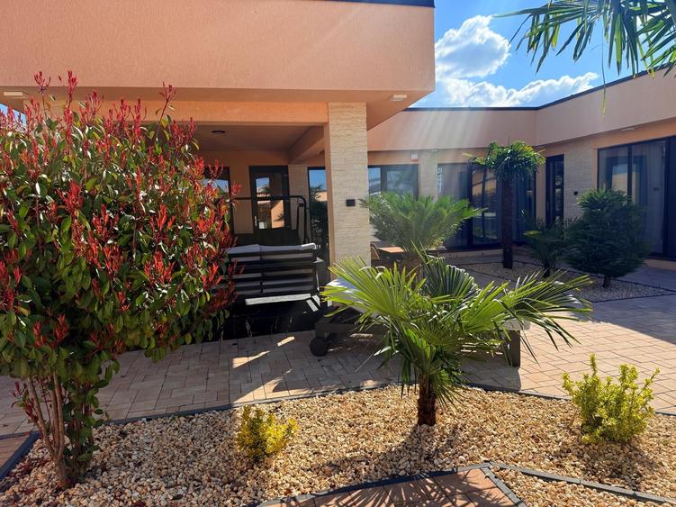 Complex de case individuale cu 3 camere, pe parter. Comision 0 - 2