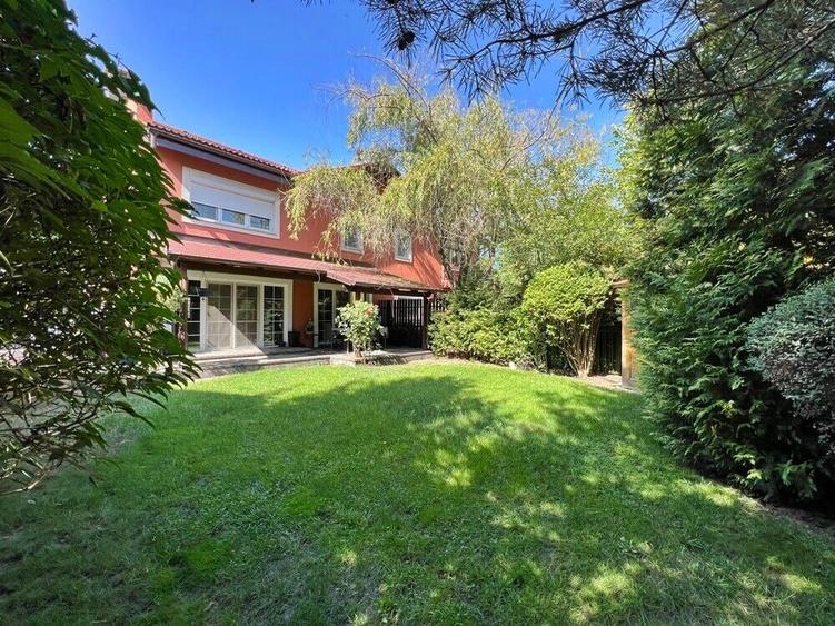 Furnished villa, residential complex, garden, Pipera - 1