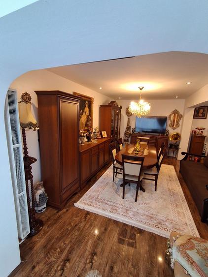 Apartament de lux 3 camere doua bai etajul 1 - 2