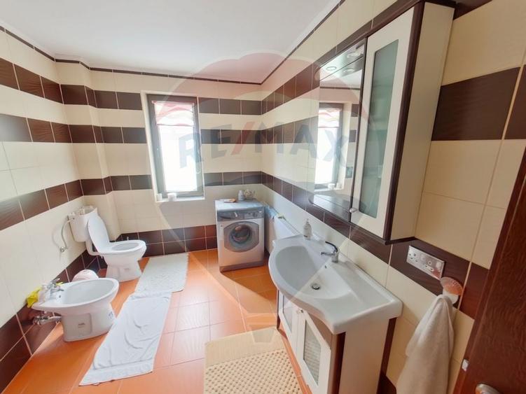 Vilă cu 6 camere de vânzare, strada Făget. - 6