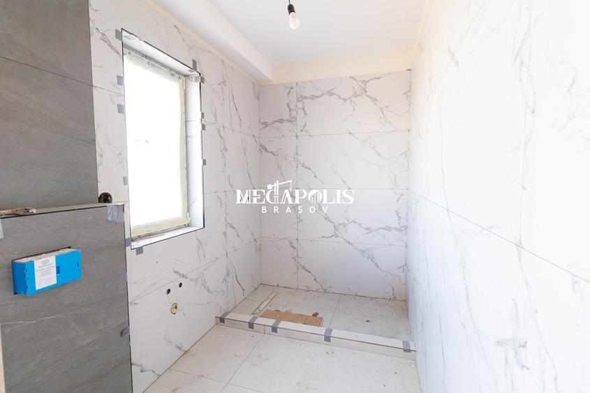Duplex cu 4 camere cu Canalizare în Sânpetru