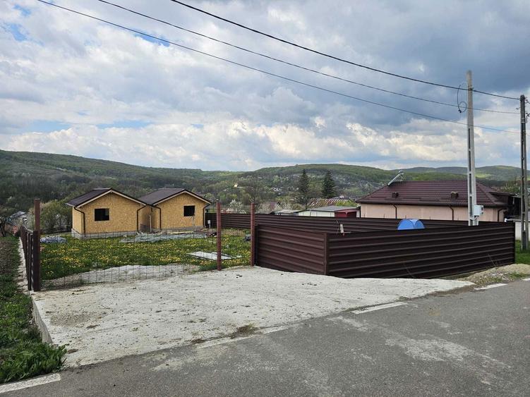 Teren + Casute de inchiriat (schimb cu Apartament in Targoviste) - la 8km de Targoviste - 2