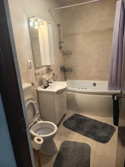 Apartament cu 2 camere semidecomandat în Florești