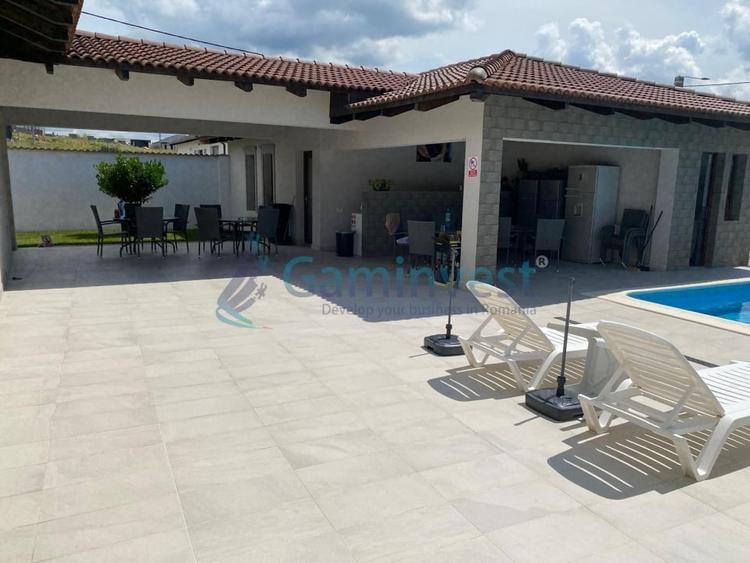 Hotel/Pensiune, de 265 mp, în Cihei