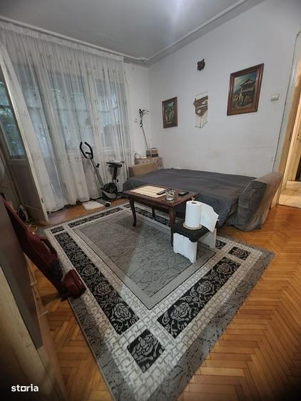 Apartament cu 2 camere semidecomandat în Podul de Piatră