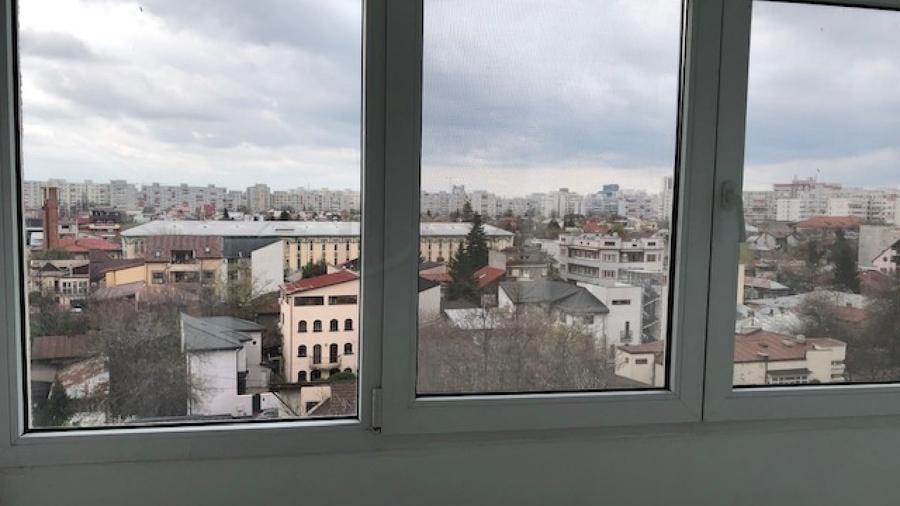Apartament cu 2 camere decomandat în Banu Manta