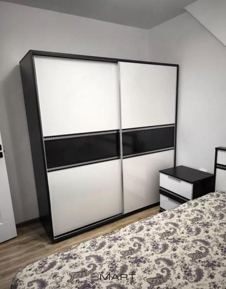 Apartament cu 3 camere semidecomandat în Vasile Aaron