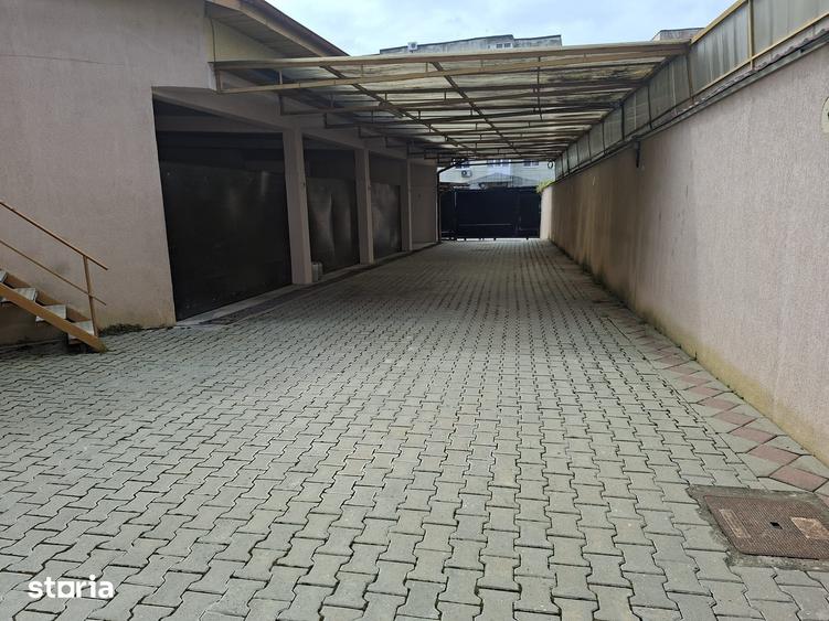 Casă cu 8 camere cu Teren 410 Mp în Central
