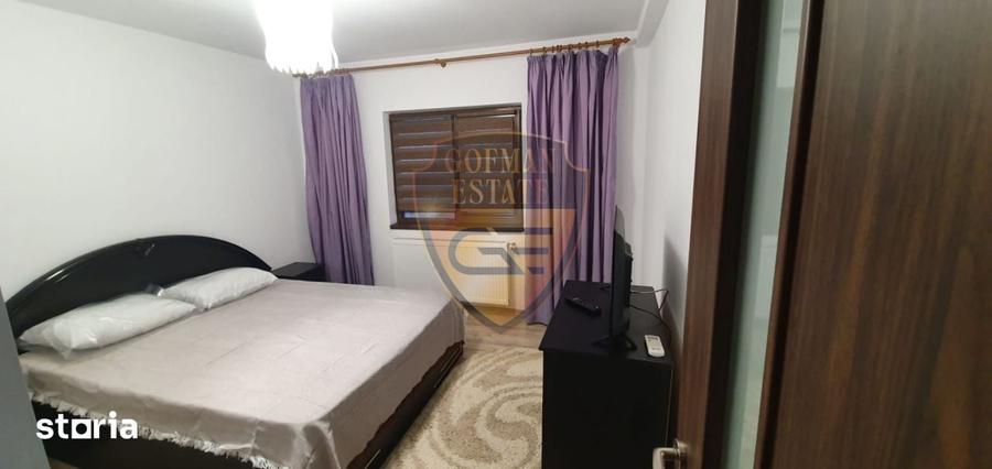Apartament cu 3 camere decomandat în Delfinariu