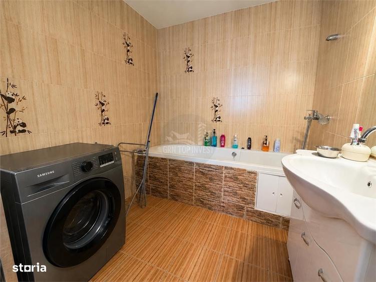 Casă cu 4 camere decomandat în Lupeni