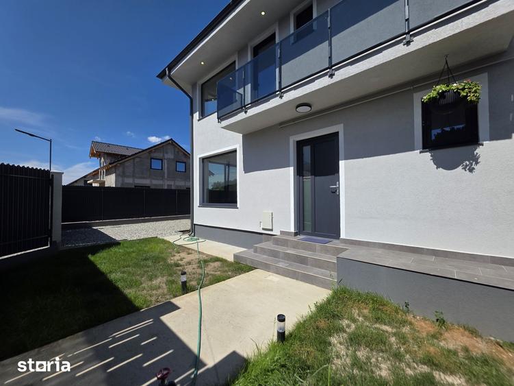 Casă cu 4 camere cu Teren 250 Mp în Central