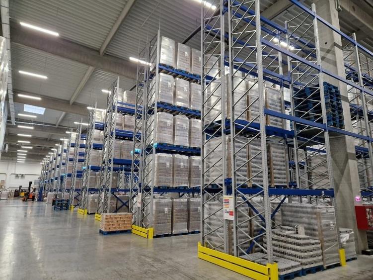 Spațiu industrial, de 7,000 mp, în Vest