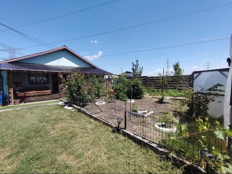 Casă individuală cu 4 camere cu Teren 640 Mp în Stâlpu