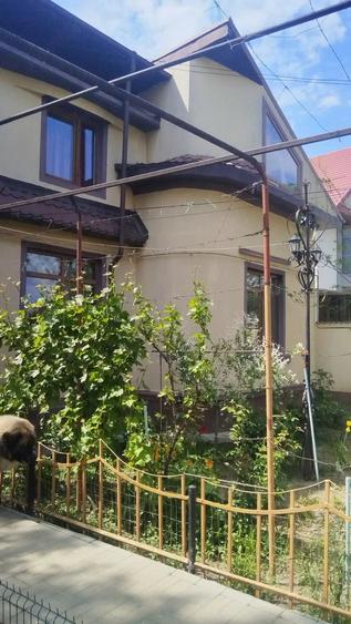 Casă cu Teren 2972 Mp în Central