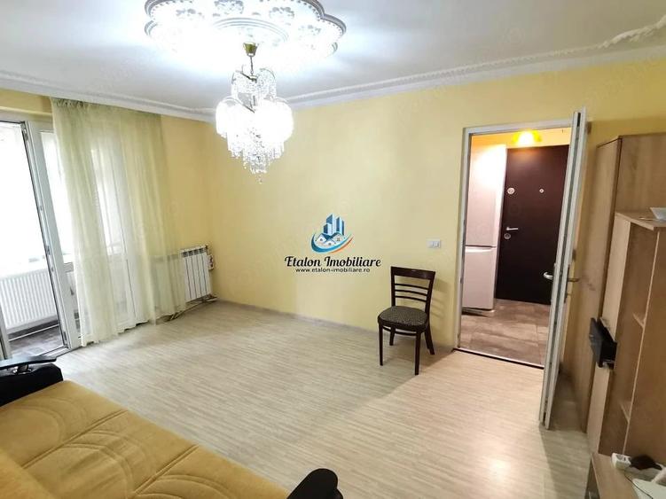 Apartament cu 2 camere semidecomandat în Calea Romanului