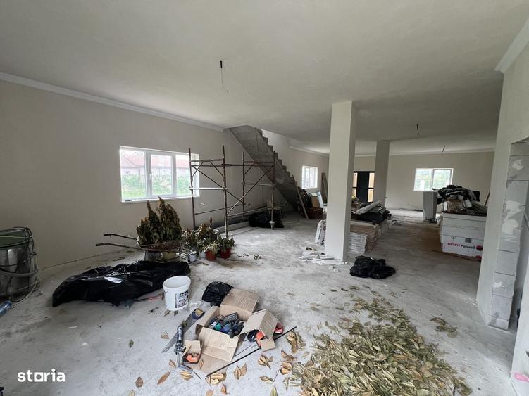 Casă cu 4 camere în Ambud