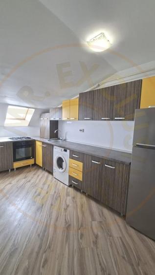 Apartament cu 3 camere decomandat, mobilat în Ștefăneștii Noi