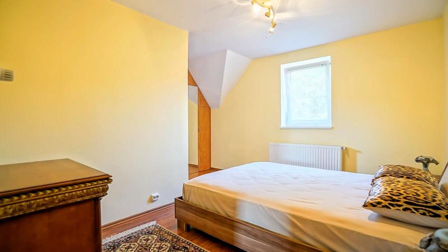 Proprietate unică pe malul lacului Moacșa – liniște, rafinament, eleganta - 34