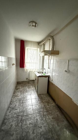 DECEBAL 2camere decomandate, clasic, etaj2! - 7