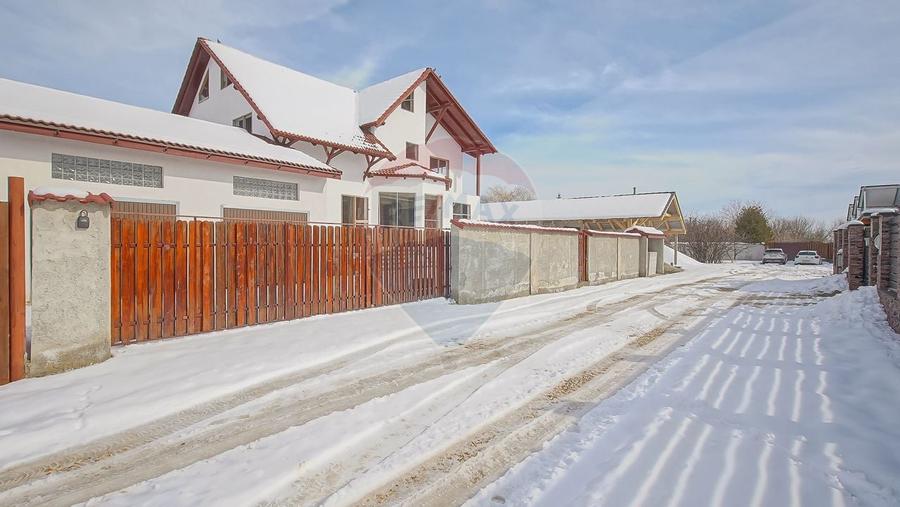 COMISION 0%| Casă individuală | 2 garaje | 192 mp utili | 847 mp teren - 22