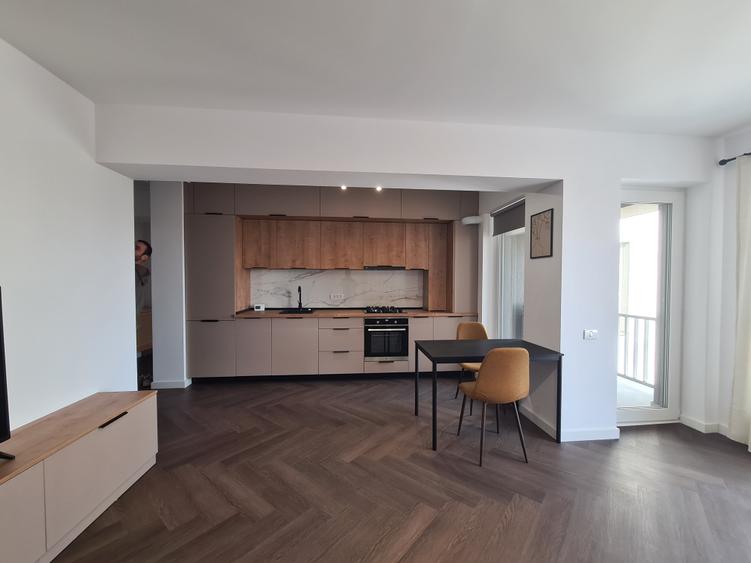 Apartament luminos,  zona  buna, bine compartimentat, mobilat, prima inchirere. - 9
